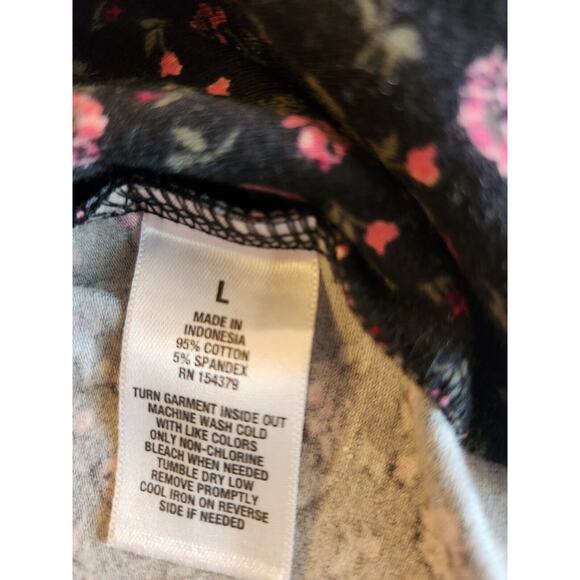 Aeropostale Seriously Soft Black Ditsy Floral Mock Neck Crop Top Size Large NWT - Picture 7 of 7